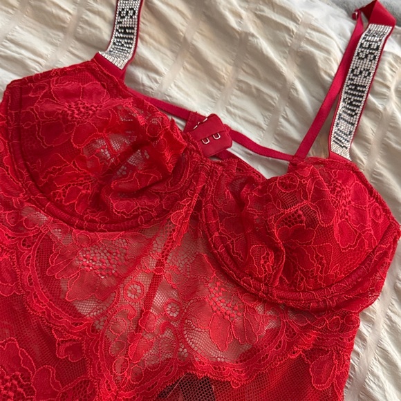* Victoria’s Secret * dream angels lace mini slip - M - NWT - Valentine’s Day - Picture 2 of 9